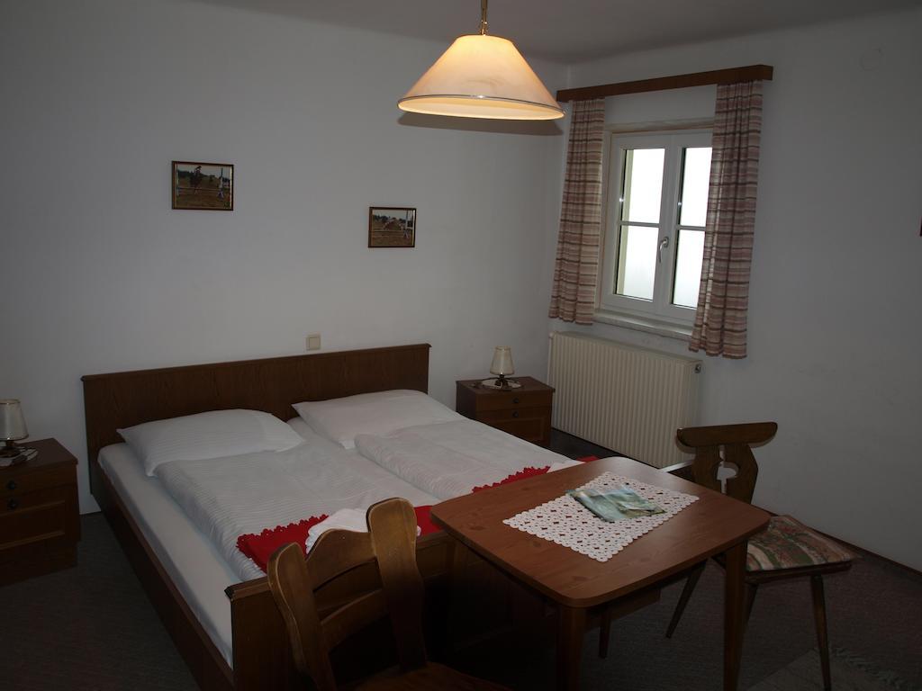 ホテル Gaberlhaus Salla 部屋 写真